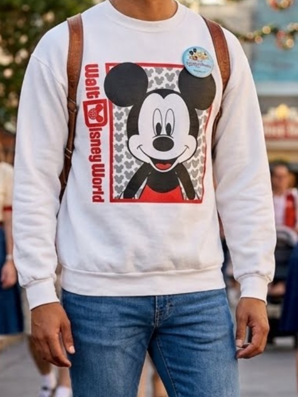 Walt Disney World Mickey Mouse Graphic Sweatshirt - White & Red! M